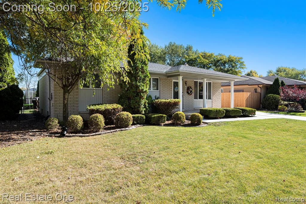 42002 Coulon Drive, Clinton Twp, MI 48038 — Photo 2