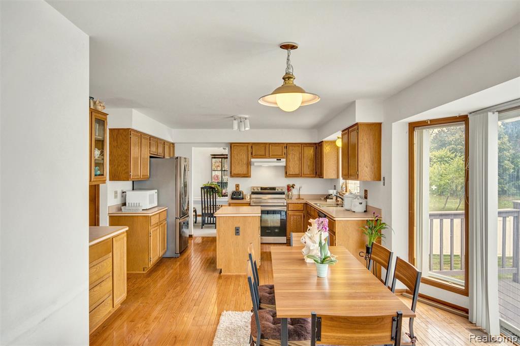 6942 Norton Drive, Troy, MI 48085 — Photo 12