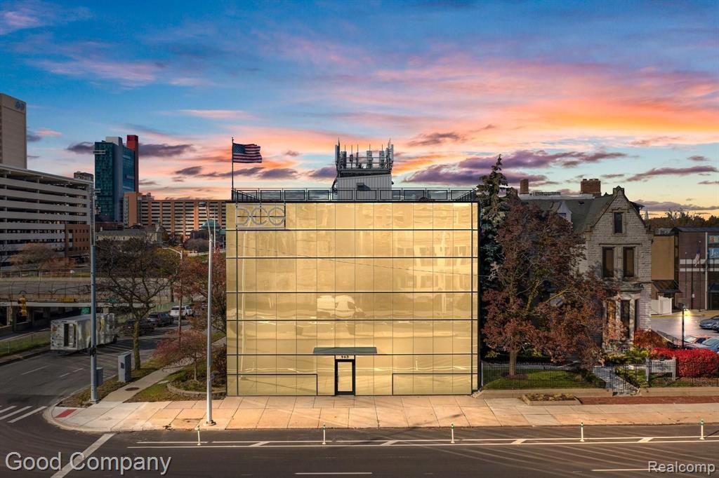 741 NW LEONARD Street, Grand Rapids, MI, 49504