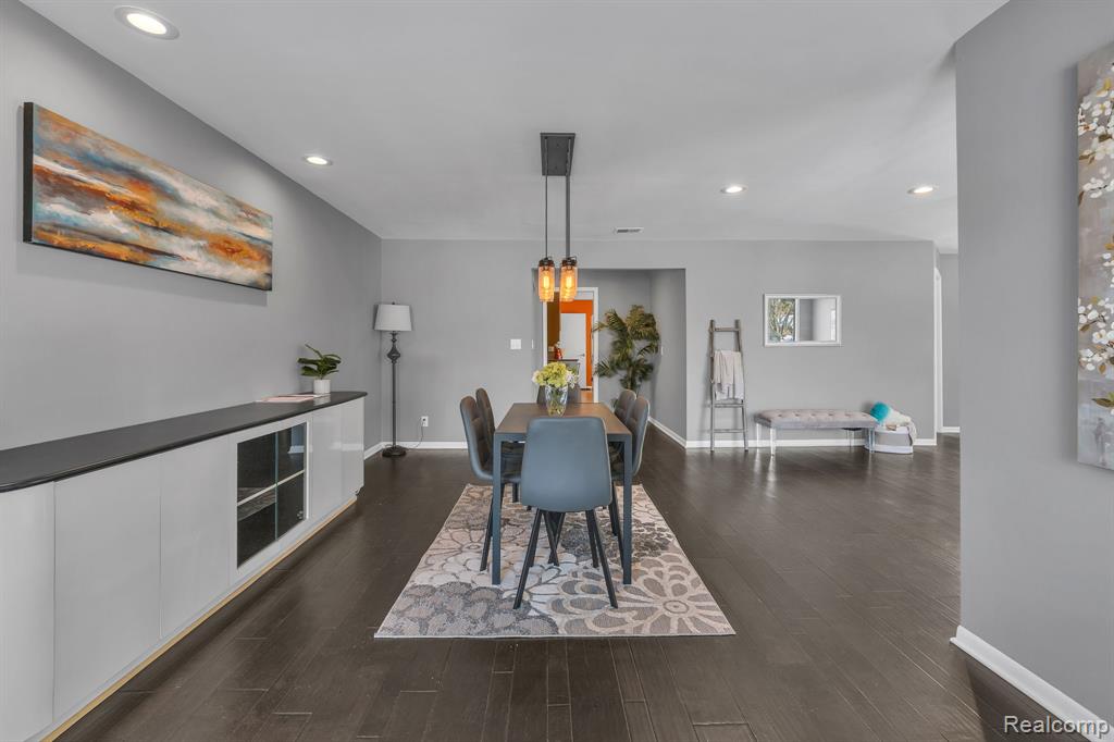 7258 Creeks Bend Court, West Bloomfield, MI — Photo 22