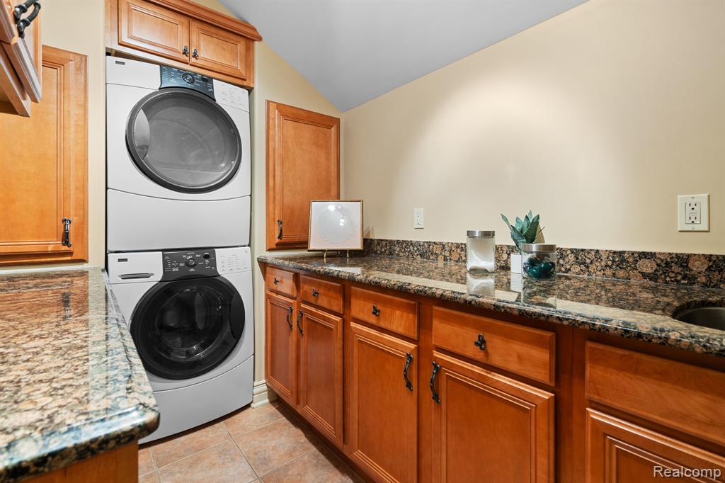 433 John R, Milford, MI 48381 — Photo 49