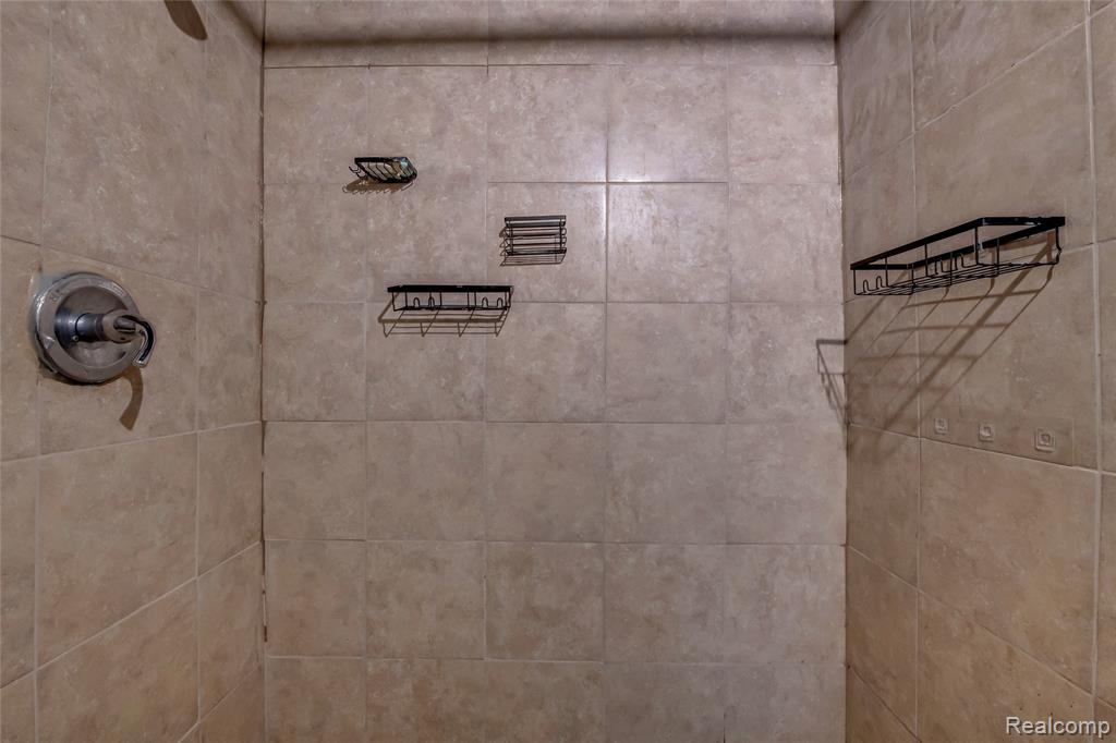 245 N Walnut Street, Mount Clemens, MI 48043 — Photo 24