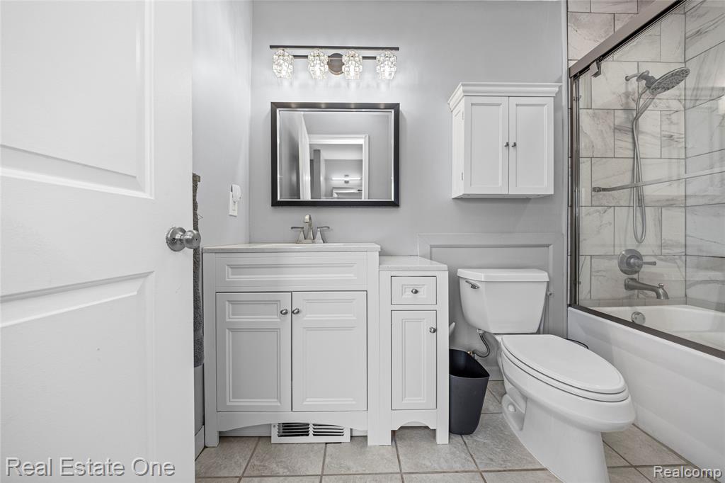 5273 Wright Way E, West Bloomfield, MI — Photo 35