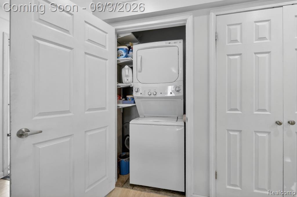 512 Redwood Drive, Troy, MI 48083 — Photo 20