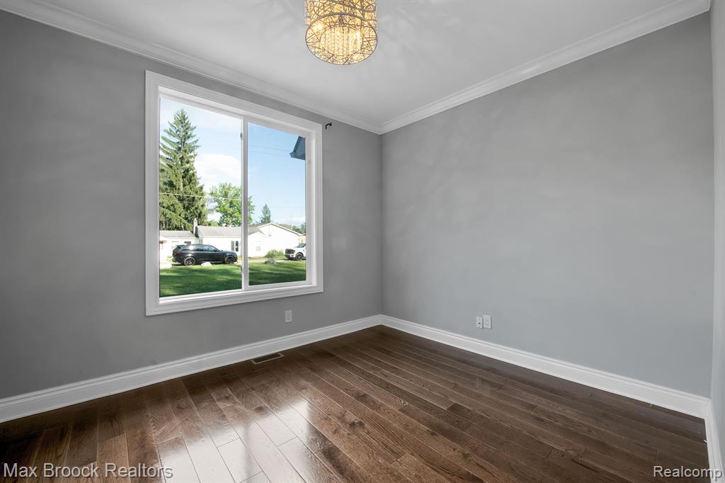 8330 COOLEY LAKE Road, Commerce Twp, MI 48382 — Photo 20