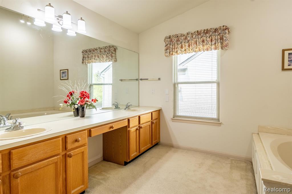 45536 MORNINGSIDE Road, Canton, MI 48187 — Photo 34