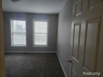 5675 Hampshire Lane, Ypsilanti, MI 48197 — Photo 9