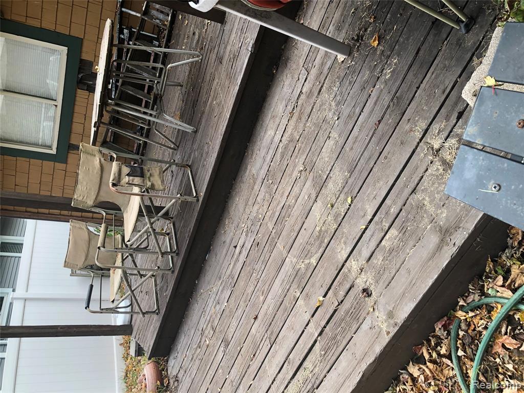 8304 Arlis Street, Commerce Twp, MI 48382 — Photo 21