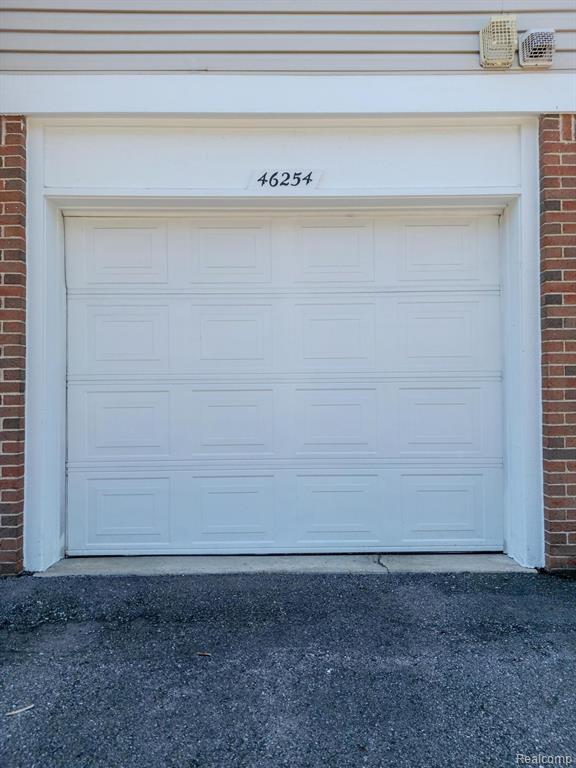 46254 CAVALIER Drive, Macomb, MI 48044 — Photo 38