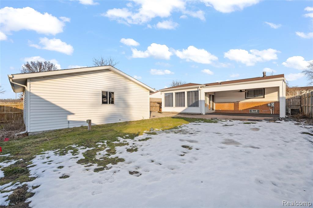 27228 Weddel Avenue, Brownstown, MI 48183 — Photo 24