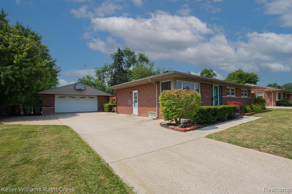 8336 Timberline Drive, Shelby Twp, MI 48316 — Photo 3