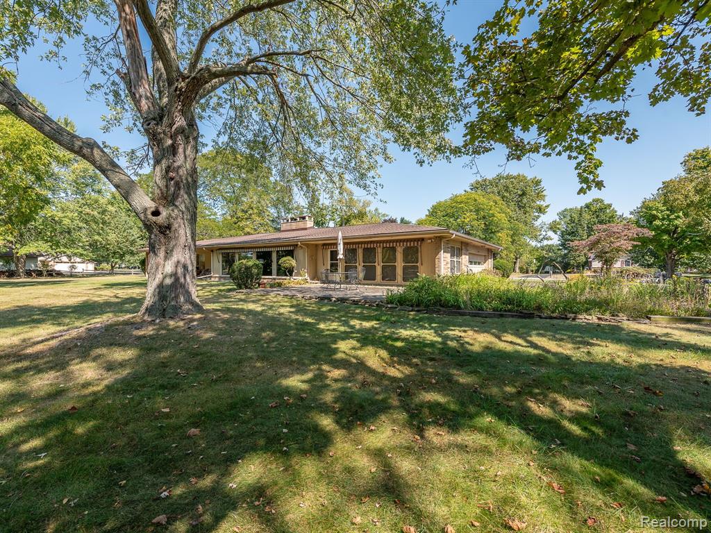 915 RED MILL Drive, Tecumseh, MI 49286 — Photo 44