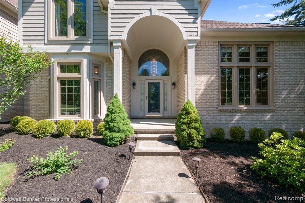 49906 Fuller Court, Plymouth, MI 48170 — Photo 2