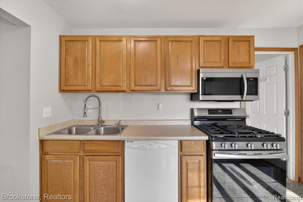 10972 Van Buren Street, Van Buren, MI 48111 — Photo 15