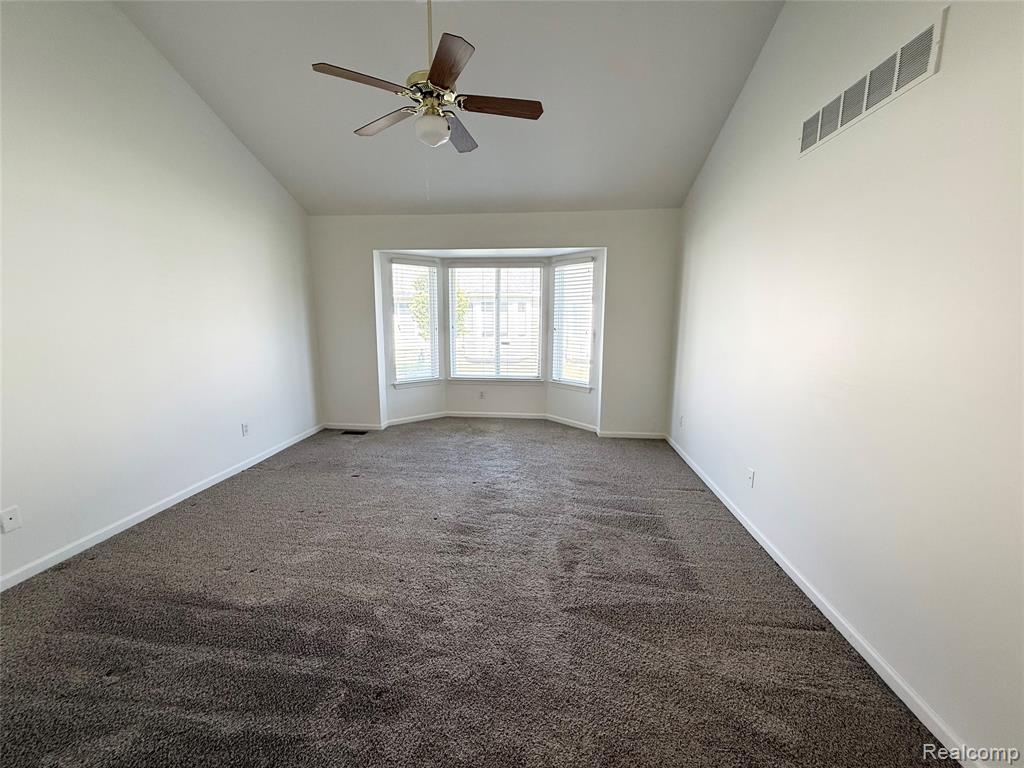 5765 Woodview Drive, Sterling Heights, MI 48314 — Photo 14