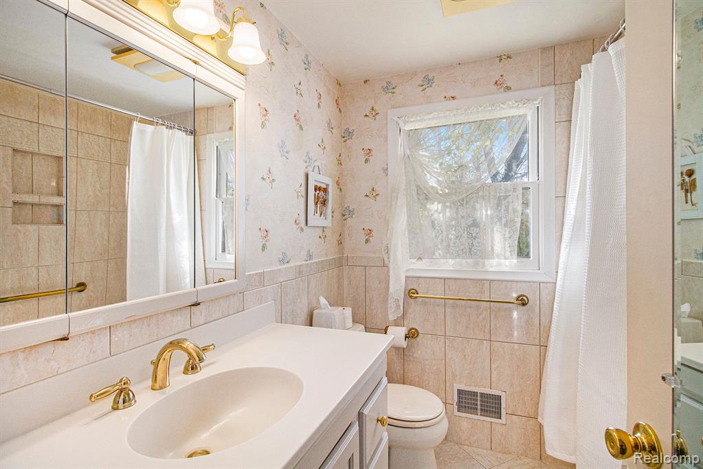 4196 CRESTKNOLL Drive, Grand Blanc, MI 48439 — Photo 19