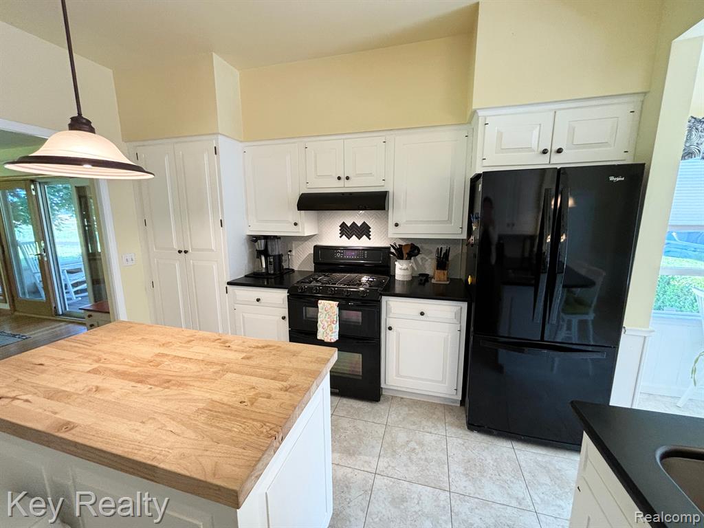 7953 S CUSTER Road, Monroe, MI 48161 — Photo 3