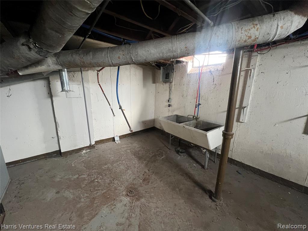 15732-34 Meyers Road, Detroit, MI 48227 — Photo 15