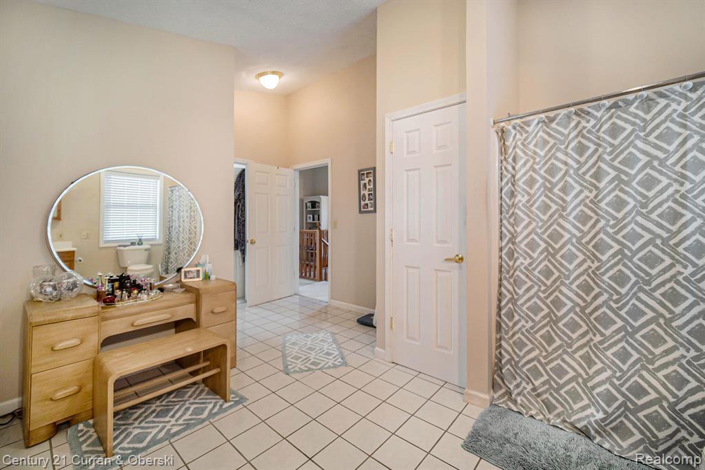 504 Olcott Lake Drive, Jackson, MI 49201 — Photo 23