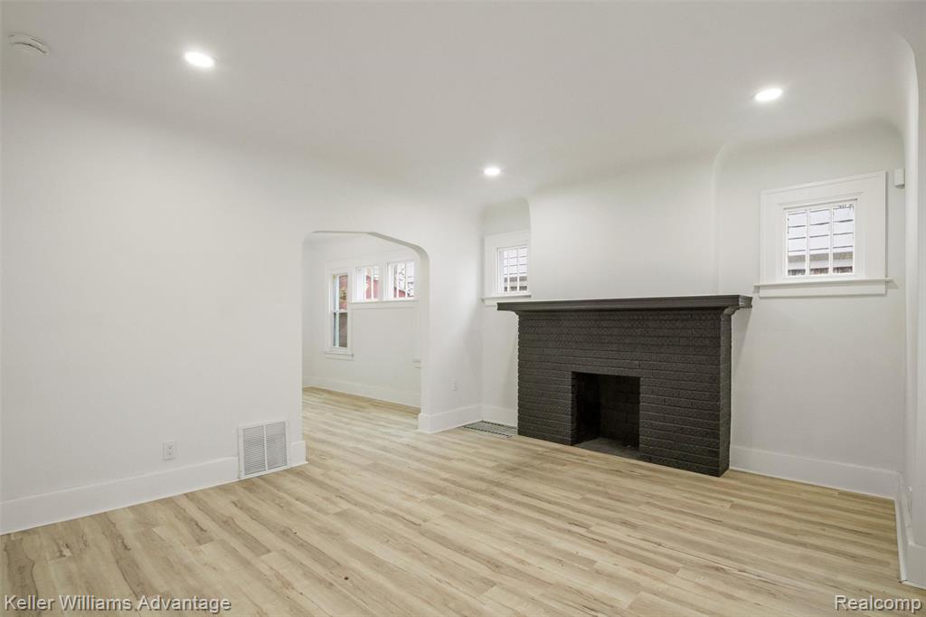 2427 Highland Street, Detroit, MI 48206 — Photo 6