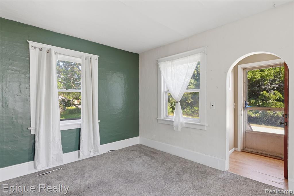 920 Farr Avenue, Owosso, MI 48867 — Photo 4