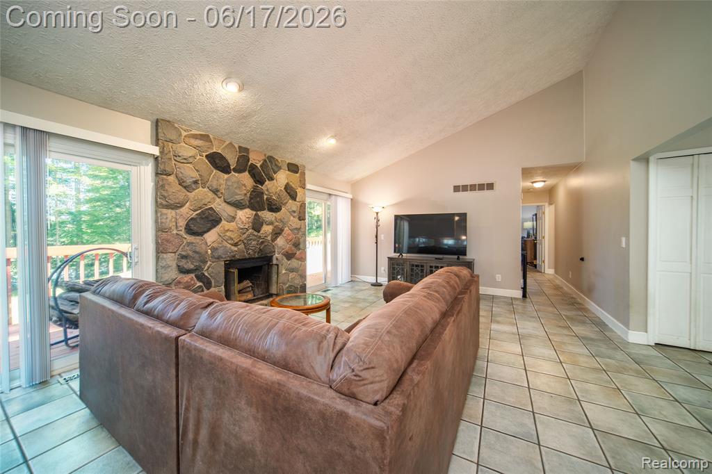 2915 Dunsary Lane, Brighton, MI 48114 — Photo 8