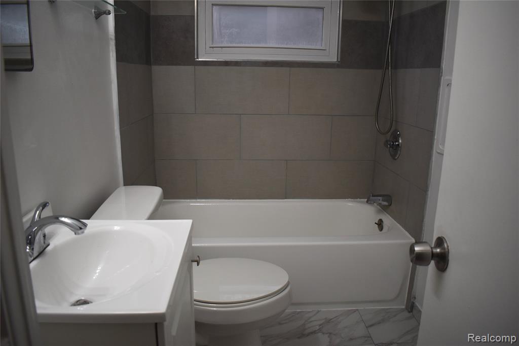 4115 Madison Street, Dearborn Heights, MI 48125 — Photo 13