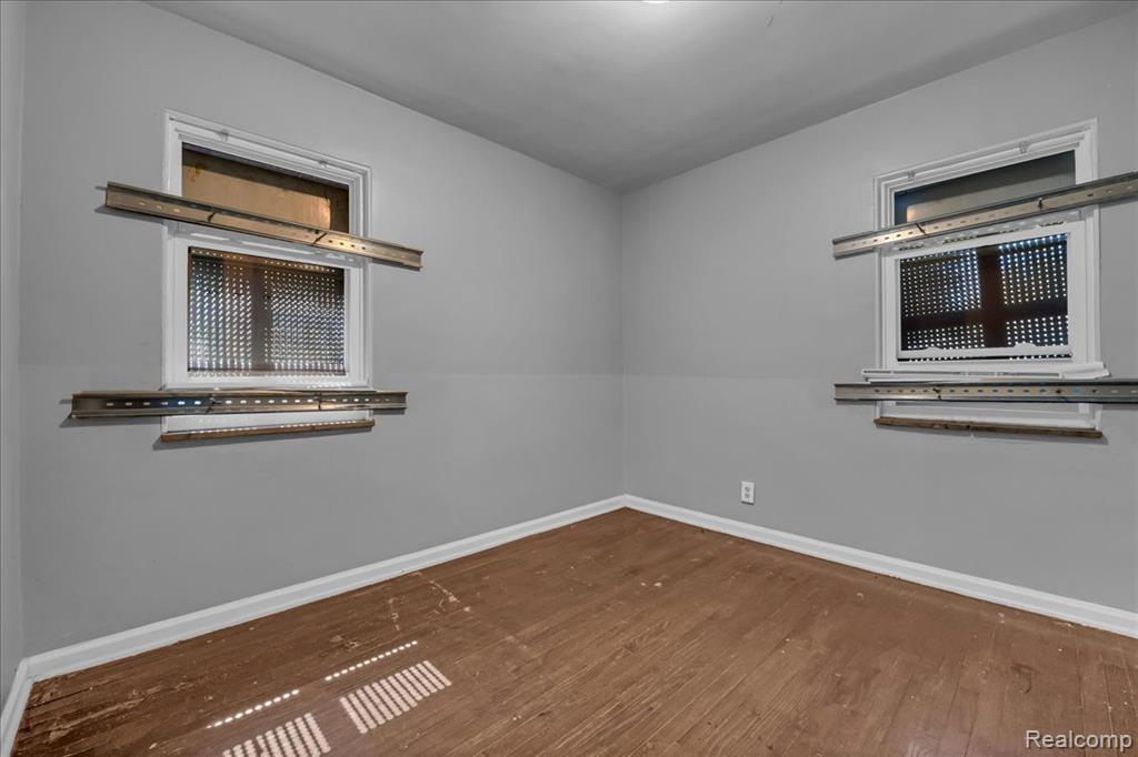 9935 Pierson St, Detroit, MI 48228 — Photo 14