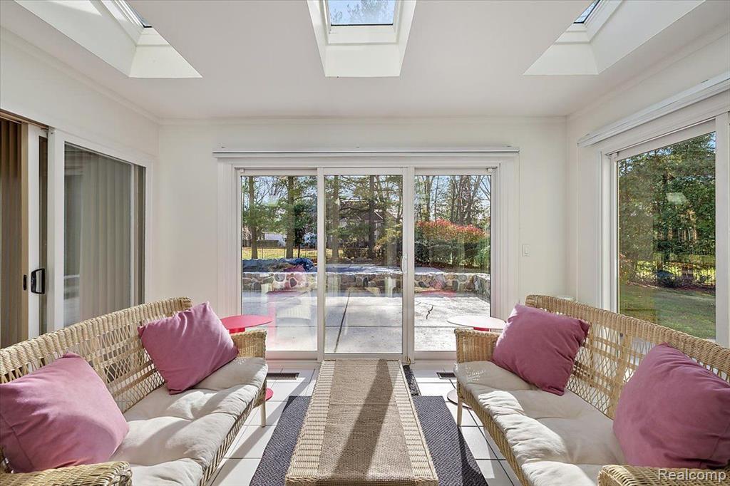 7179 Leyland Court, Bloomfield Hills, MI 48301 — Photo 9