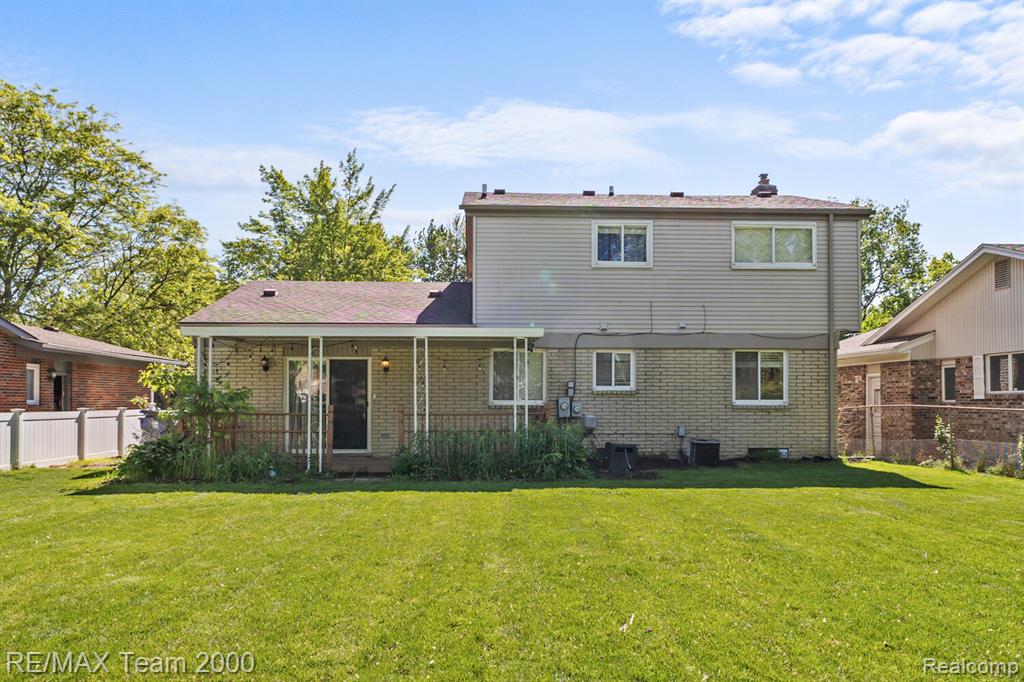 7485 Pointe Drive, Canton, MI 48187 — Photo 30
