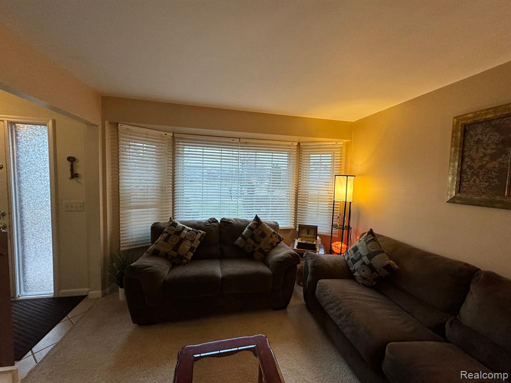 3899 CENTURY Court, Ypsilanti, MI 48197 — Photo 4