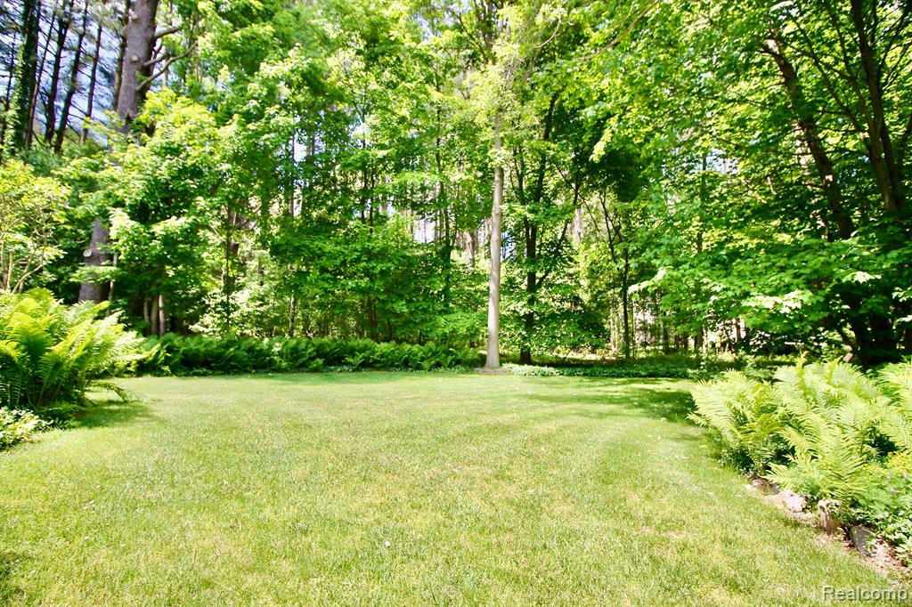 9296 Pine Hill Trail, Fenton, MI 48430 — Photo 33