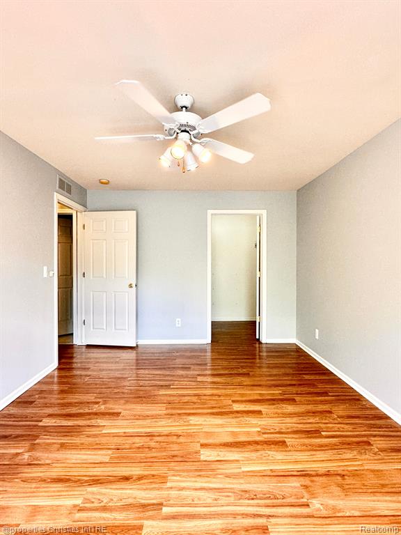 4235 BERKSHIRE Drive, Sterling Heights, MI 48314 — Photo 18