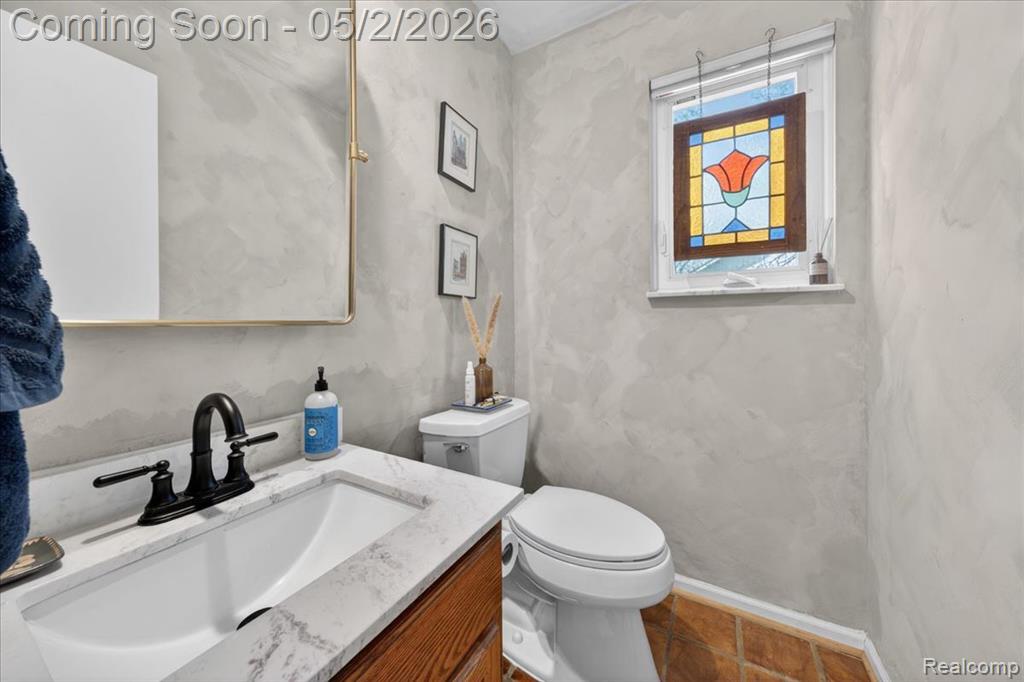 7025 Cedarbank Drive, West Bloomfield, MI 48324 — Photo 14