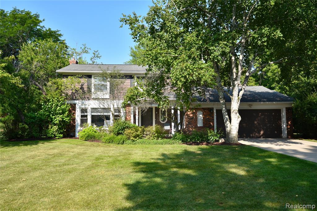 7230 Riverstone Road, West Bloomfield, MI