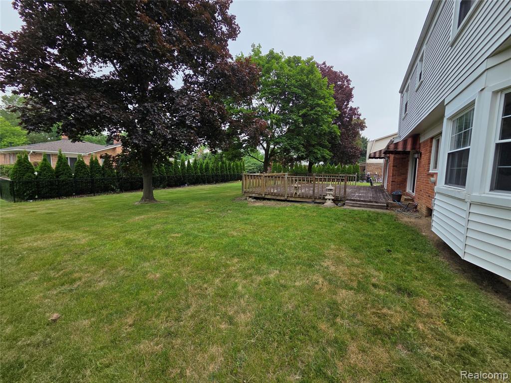 5379 Winchester Drive, Troy, MI 48085 — Photo 30
