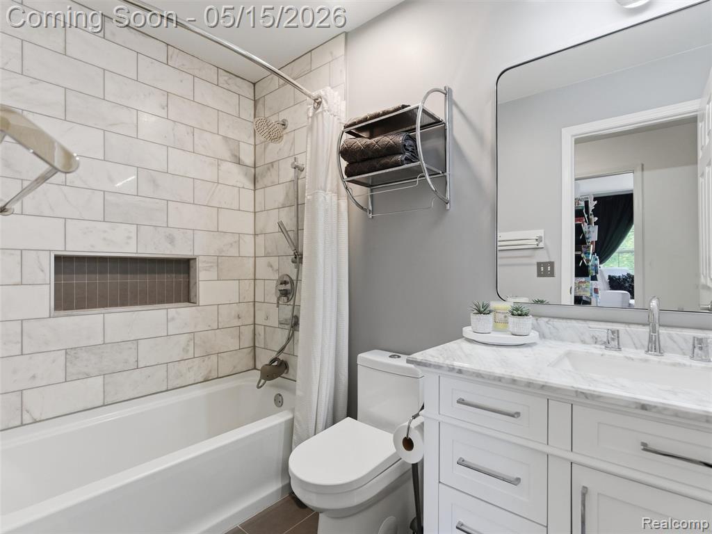 4241 Island Park Drive, Waterford, MI 48329 — Photo 25