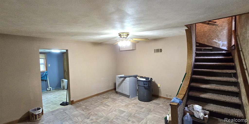 303 N SHIAWASSEE Street, Bancroft, MI 48414 — Photo 18