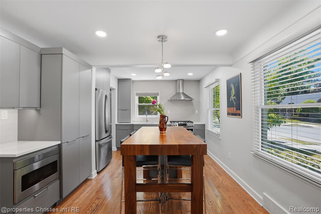 4602 Groveland Avenue, Royal Oak, MI 48073 — Photo 9