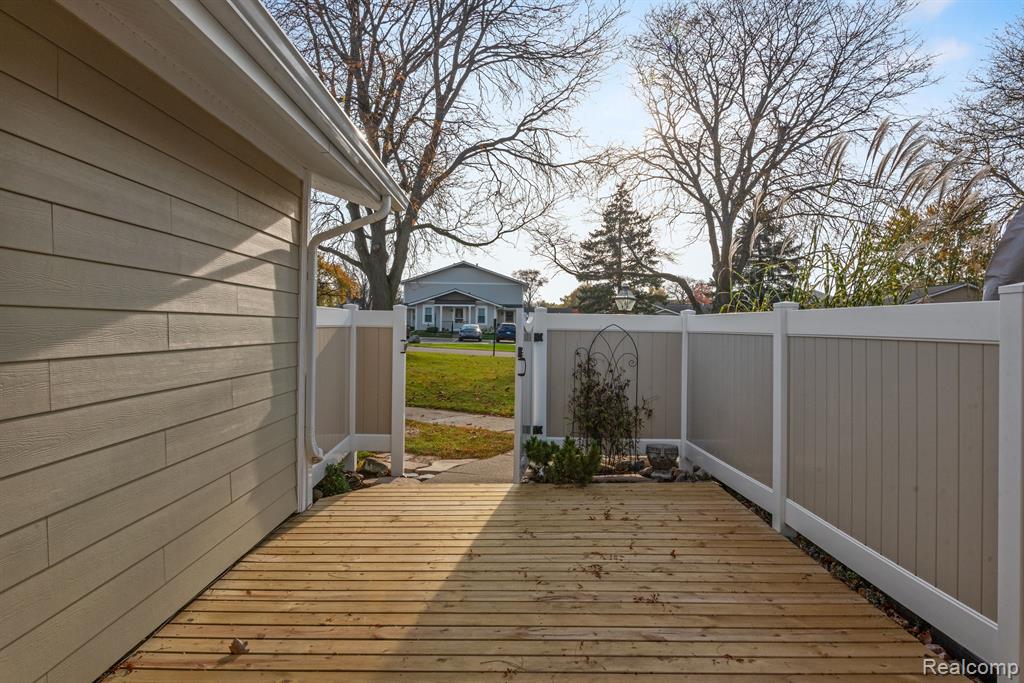 39727 VILLAGE WOOD Lane, Novi, MI — Photo 5