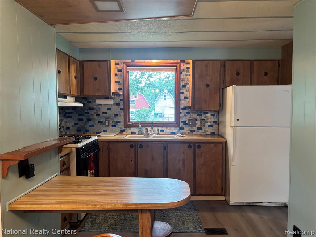 134 College Avenue, Britton, MI 49229 — Photo 6