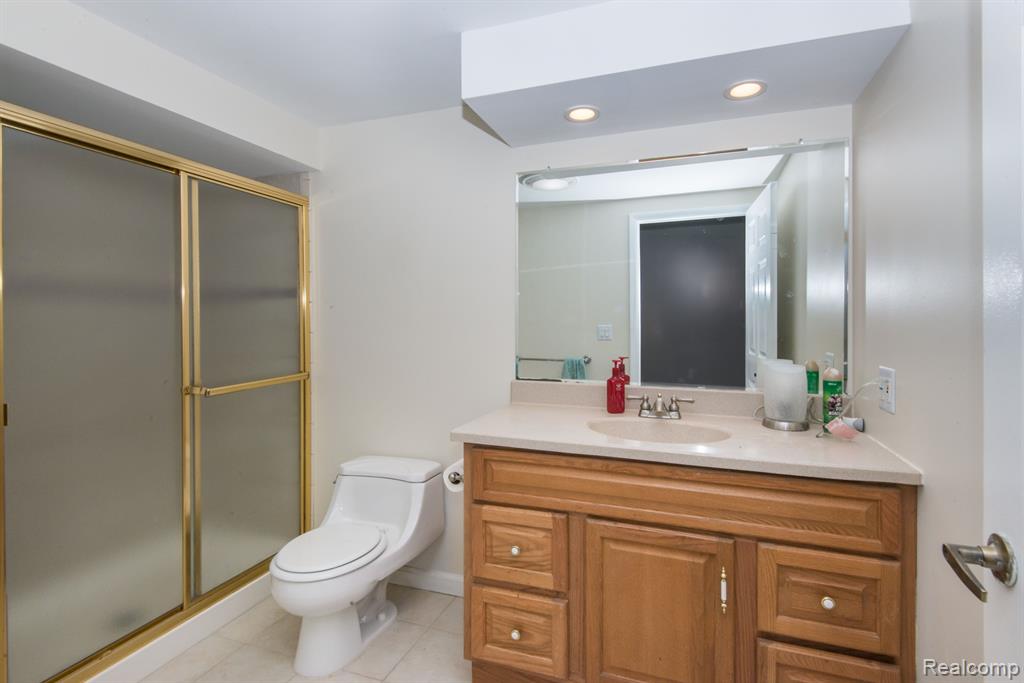 46009 WINDRIDGE Lane, Canton, MI 48188 — Photo 57