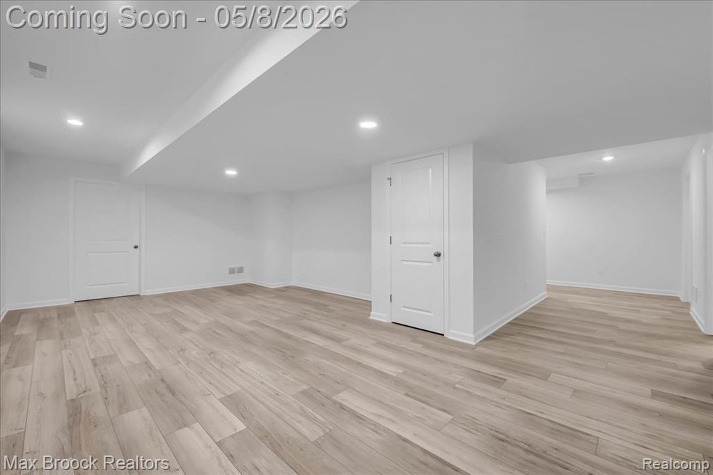 240 W Wilson, Pontiac, MI 48341 — Photo 41