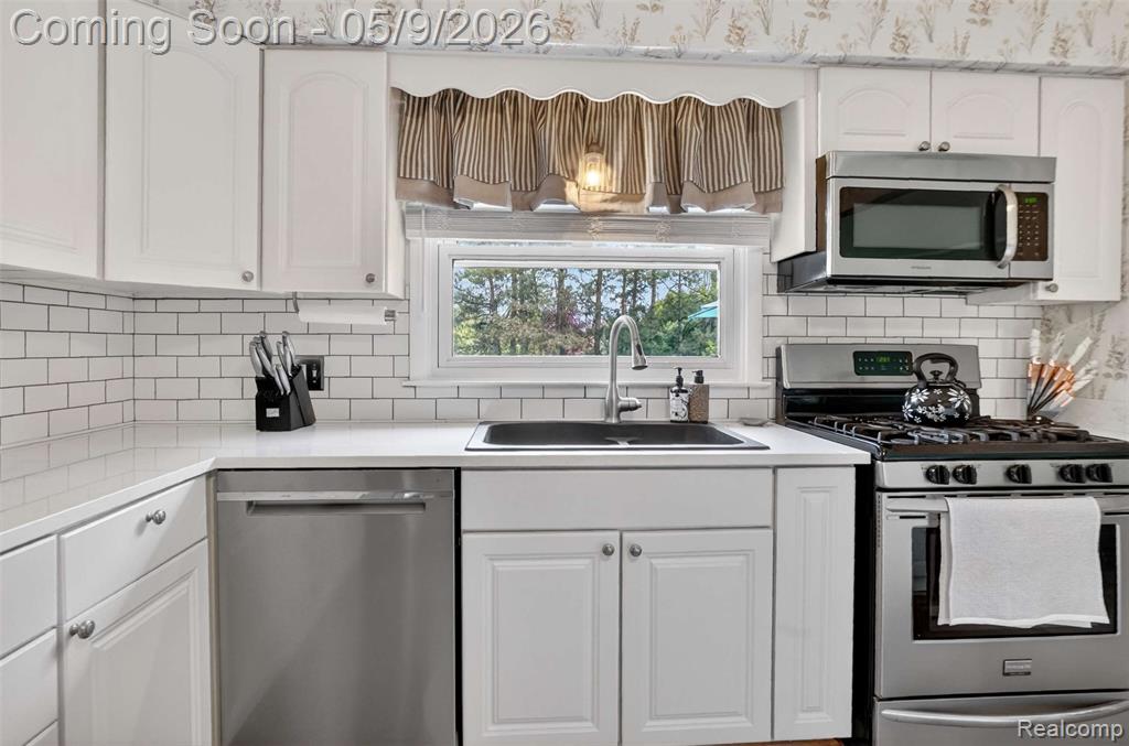 1180 N Hurd Road, Ortonville, MI 48462 — Photo 16