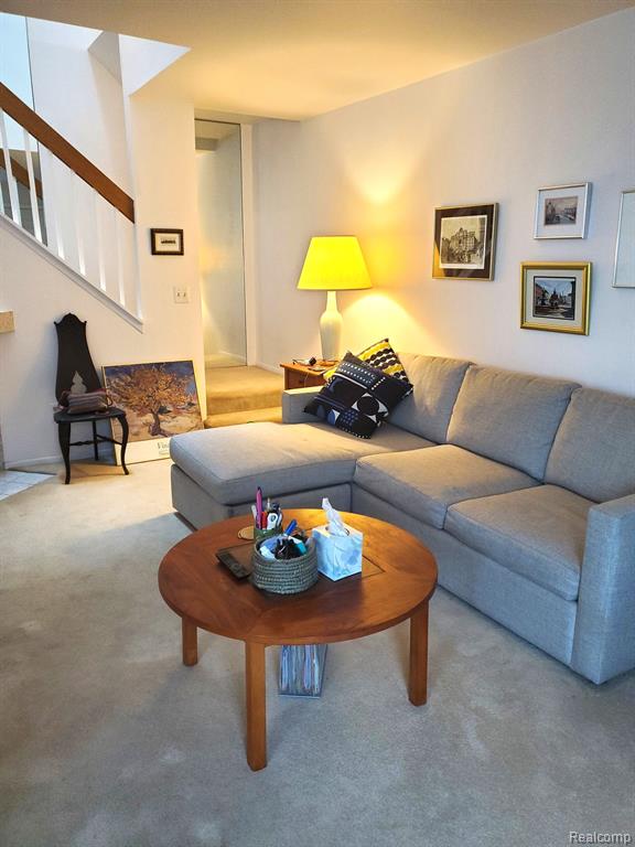 31242 COUNTRY Way, Farmington Hills, MI 48331 — Photo 3