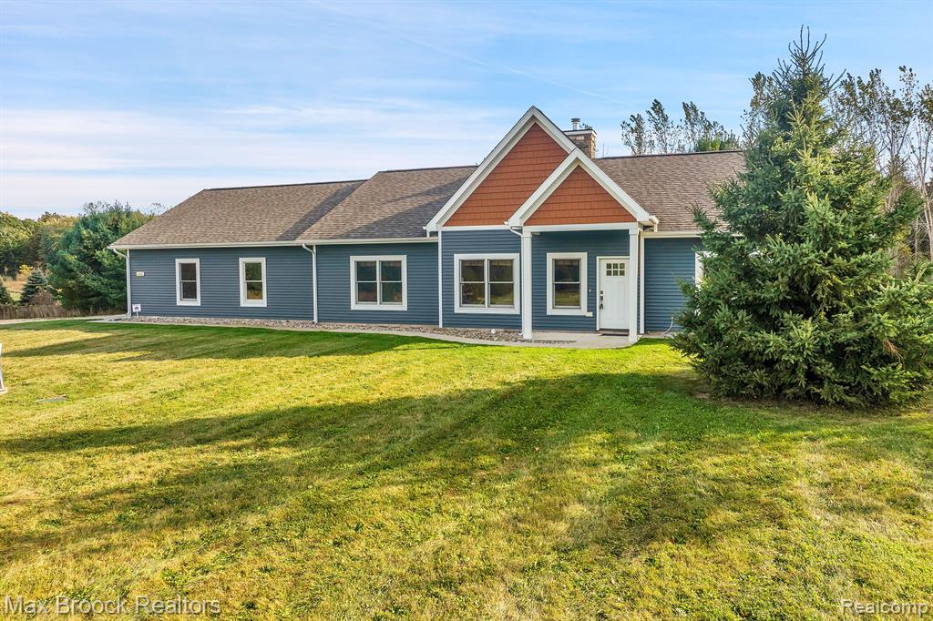 6300 HAZARD Road, Fenton, MI 48430 — Photo 27