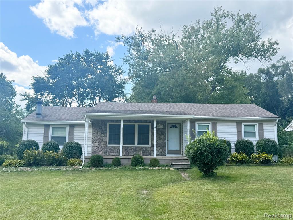 50511 Cedargrove Road, Shelby Twp, MI 48317 — front exterior