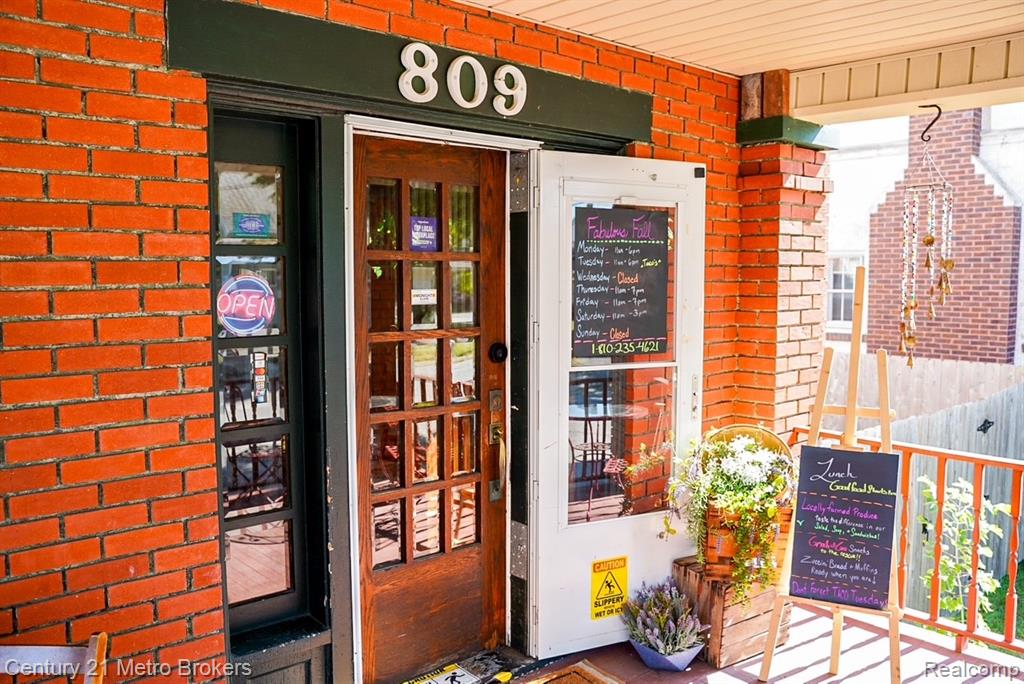 809 Church Street, Flint, MI 48502 — Photo 4