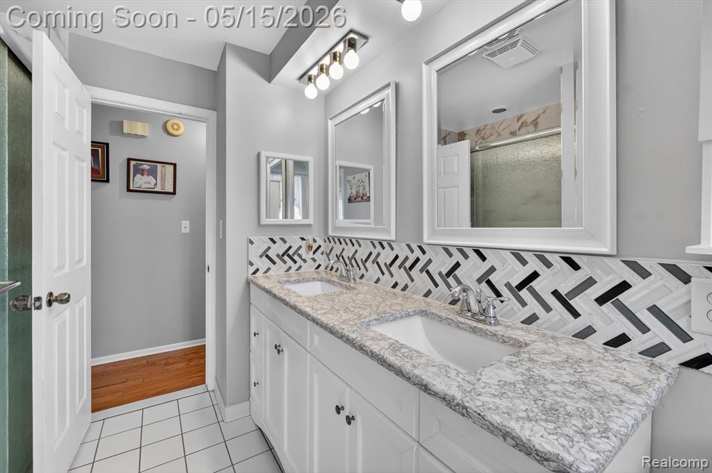 17830 Kuecken Street, Clinton Twp, MI 48038 — Photo 23