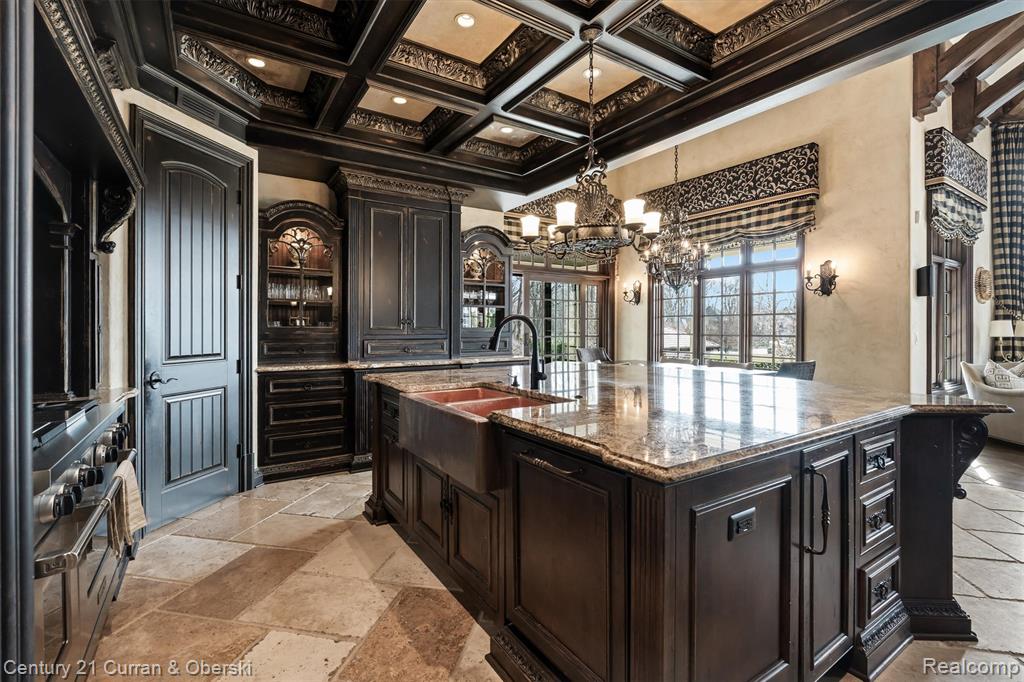 18939 Bella Vista Court, Northville, MI 48168 — Photo 20